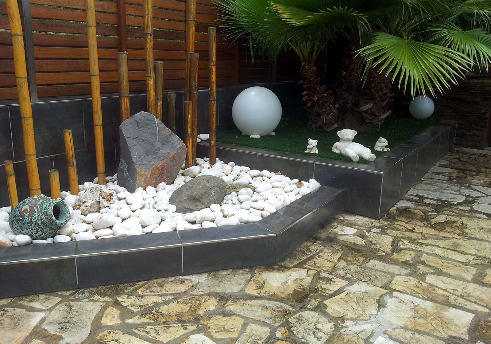 Jardin diseñado por Jara Jardineria